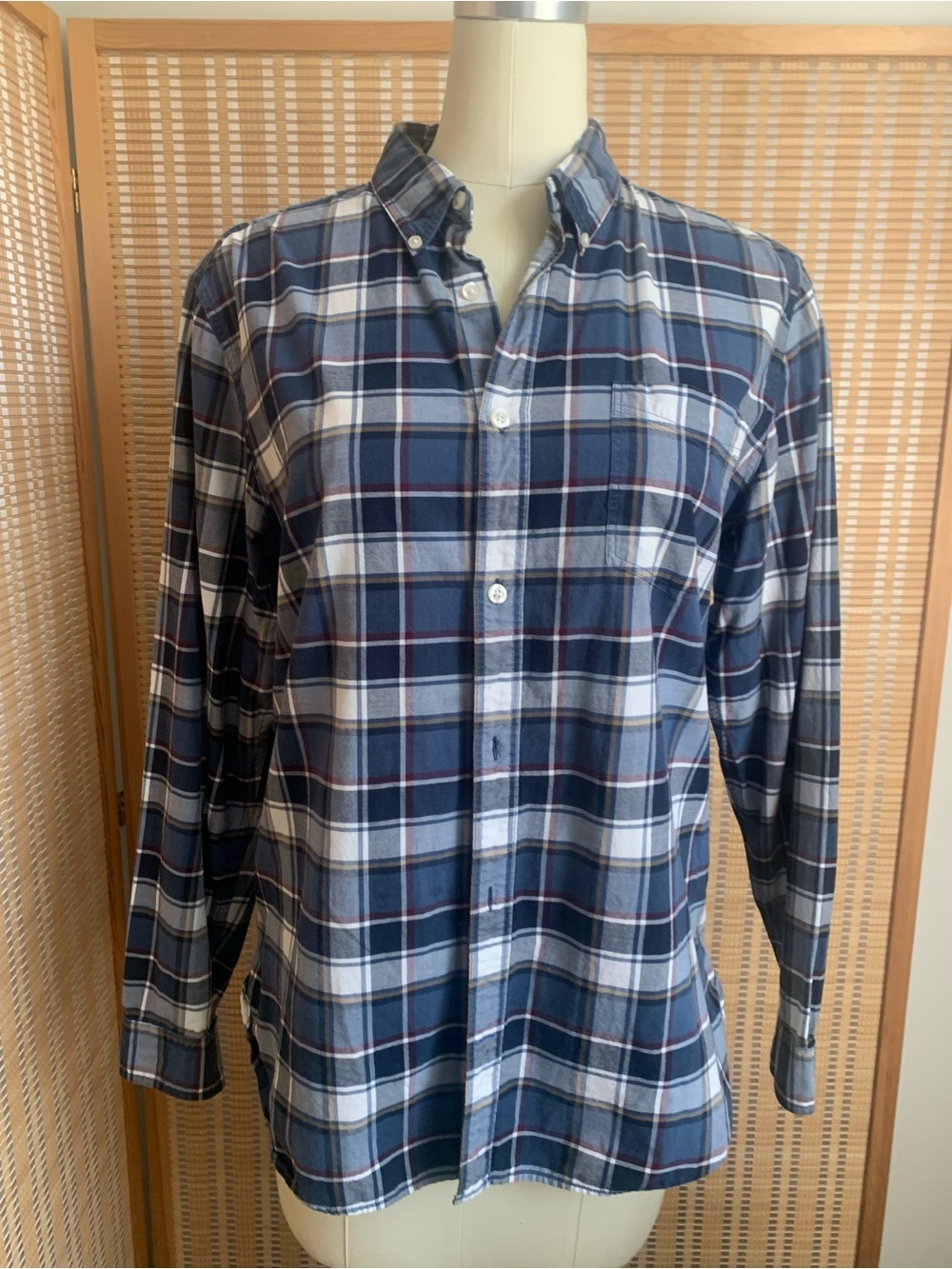 GAP Men’s Plaid Button Down